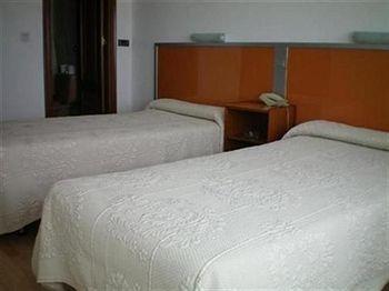 Hostal Liste Station A Coruña Εξωτερικό φωτογραφία