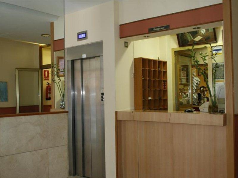 Hostal Liste Station A Coruña Εξωτερικό φωτογραφία