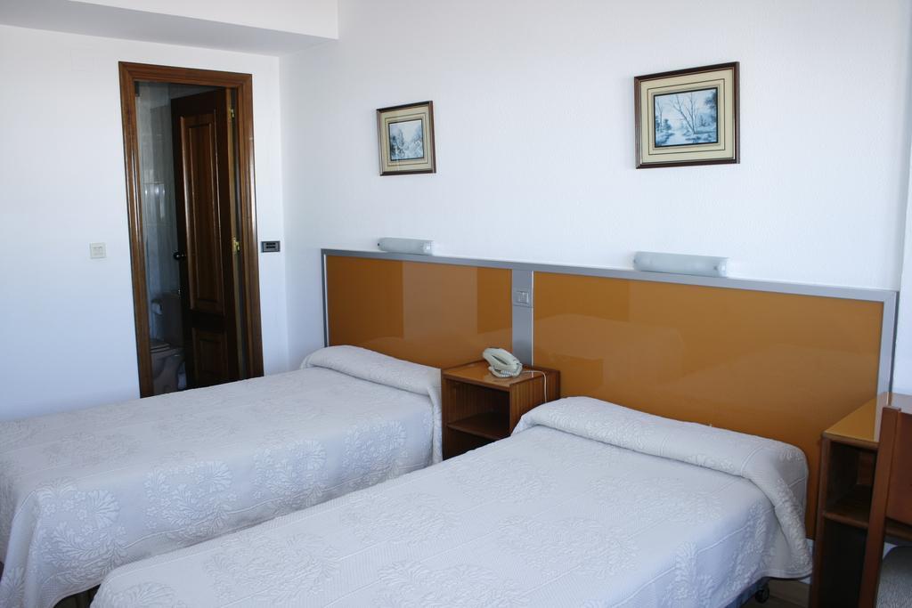 Hostal Liste Station A Coruña Δωμάτιο φωτογραφία