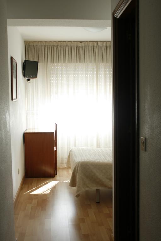 Hostal Liste Station A Coruña Δωμάτιο φωτογραφία